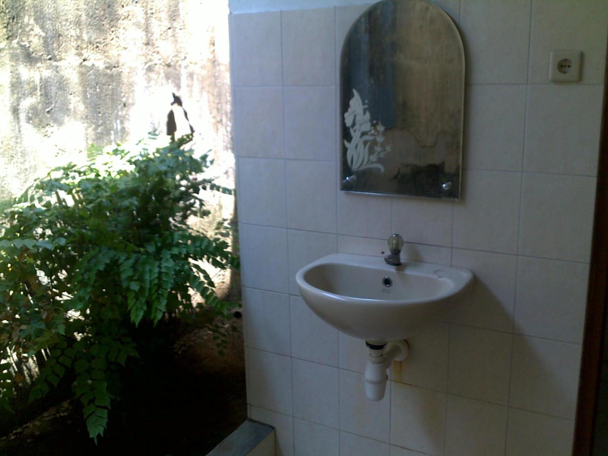 Bayumantra Bungalows Lovina Dış mekan fotoğraf